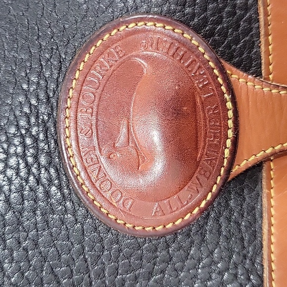 Vintage Dooney & Bourke pebbled bag - Picture 2 of 12